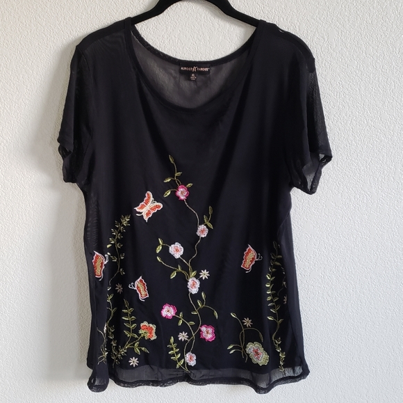 Almost Famous Floral & Butterfly Embroidered Top - Picture 2 of 5